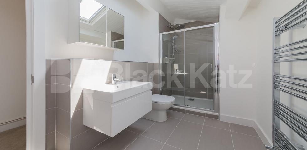 			NEW INSTRUCTION!, 3 Bedroom, 1 bath, 1 reception Apartment			 SPRINGFIELD HOUSE LOFTS-TYSSEN STREET, DALSTON E8